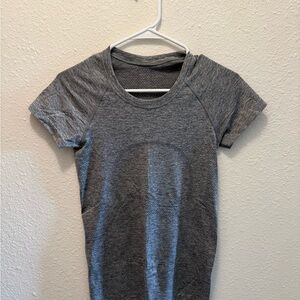 Lululemon Swiftly Tech Short Sleeve 2.0 Hip Length